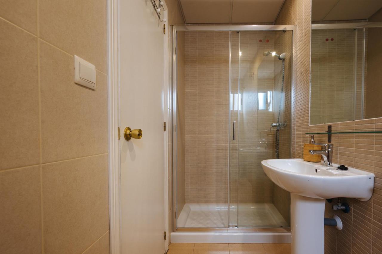 Hostly Rivero 2A Center Loft-Fibre-Communal Terrace-Parking Optional-Cless Seville Luaran gambar